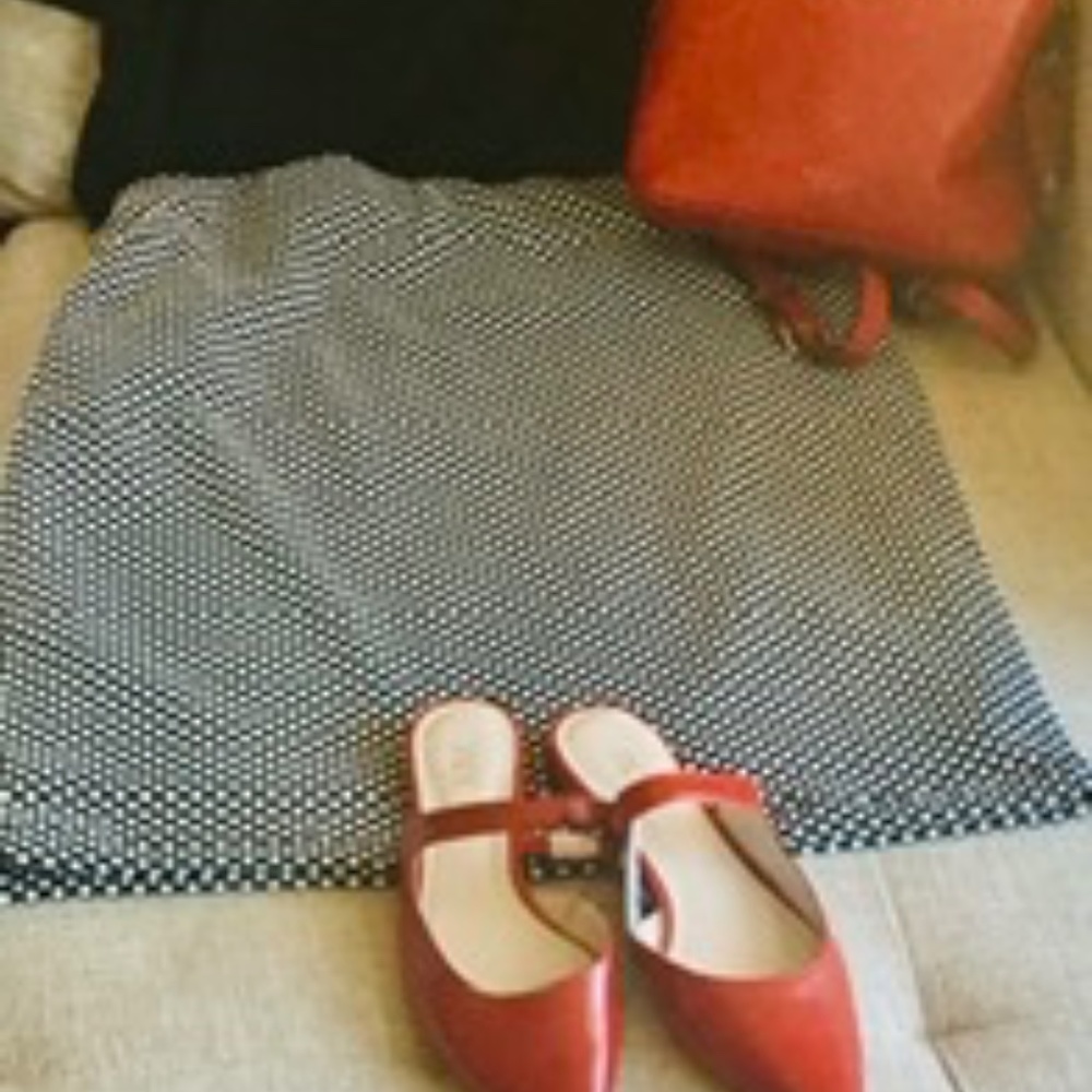 Boutique Essentials Pencil Black/White Skirt